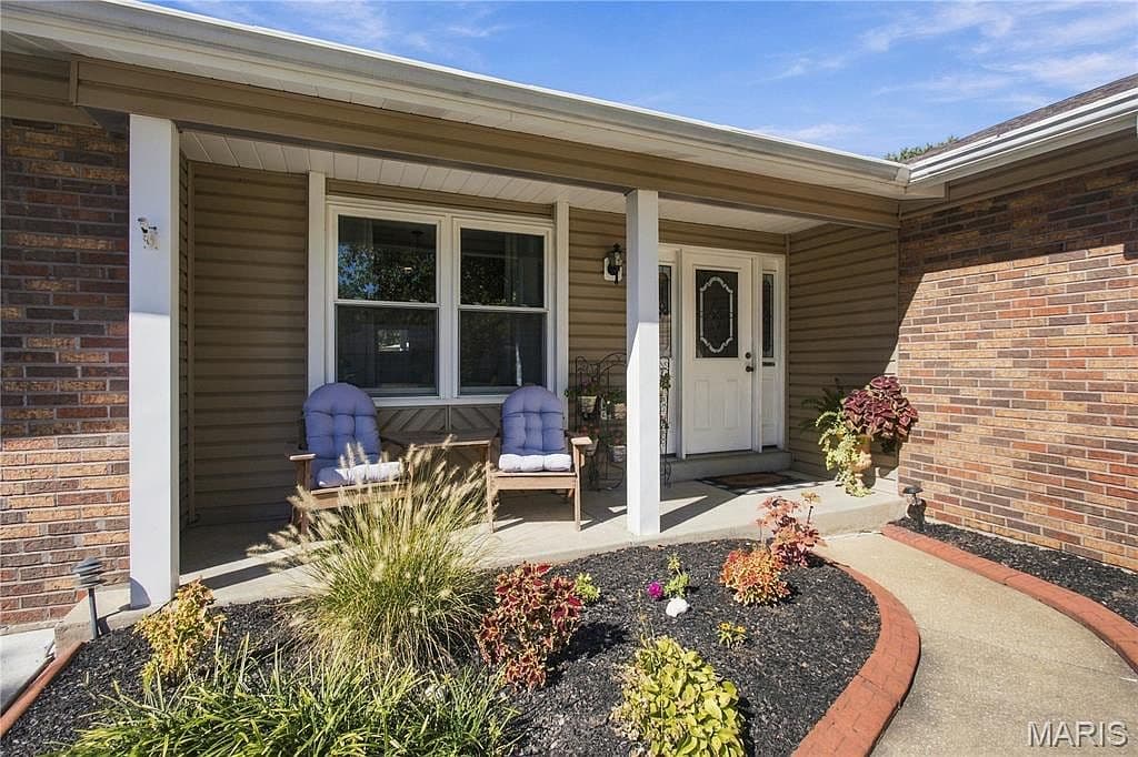733 Cedar Glen Dr - Image 3