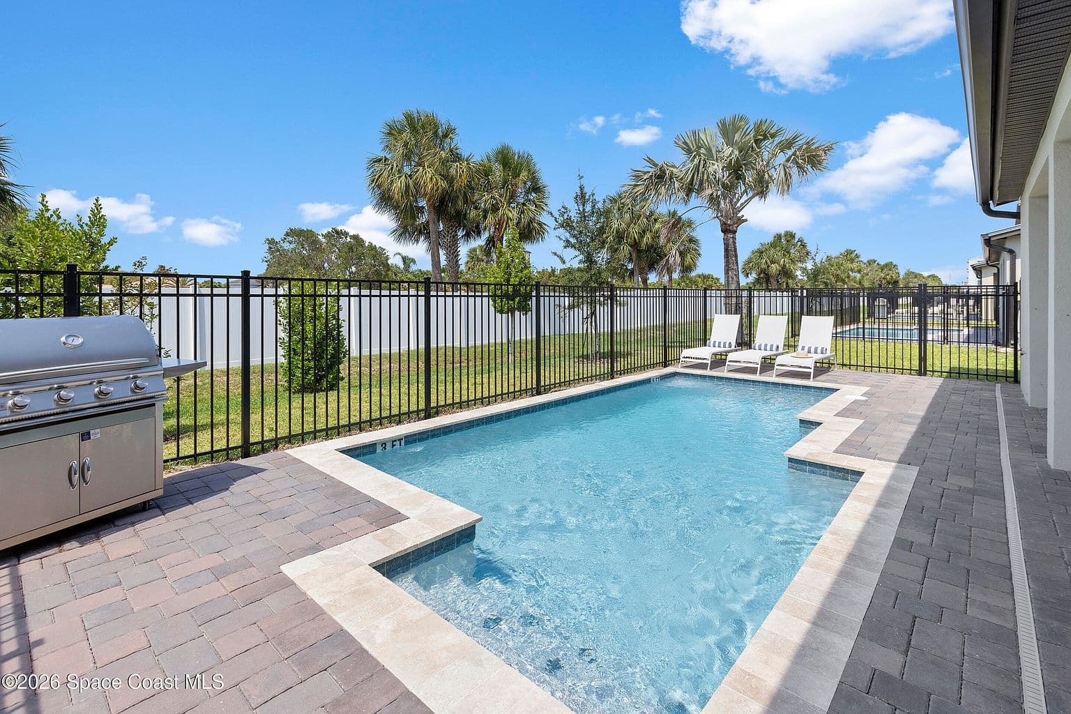 345 Strand Dr - Image 2