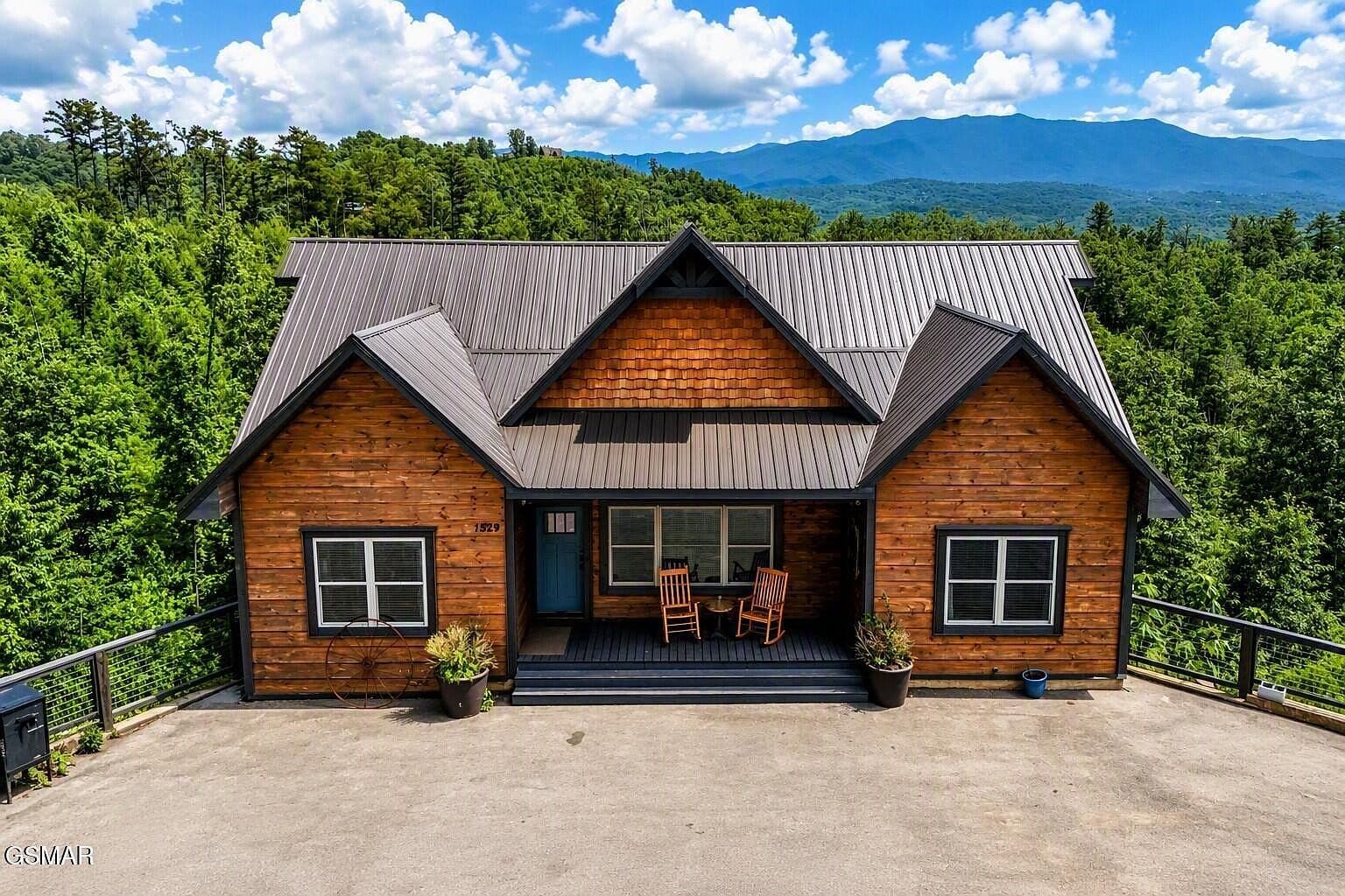 1529 Majestic Mountain Dr - Image 2