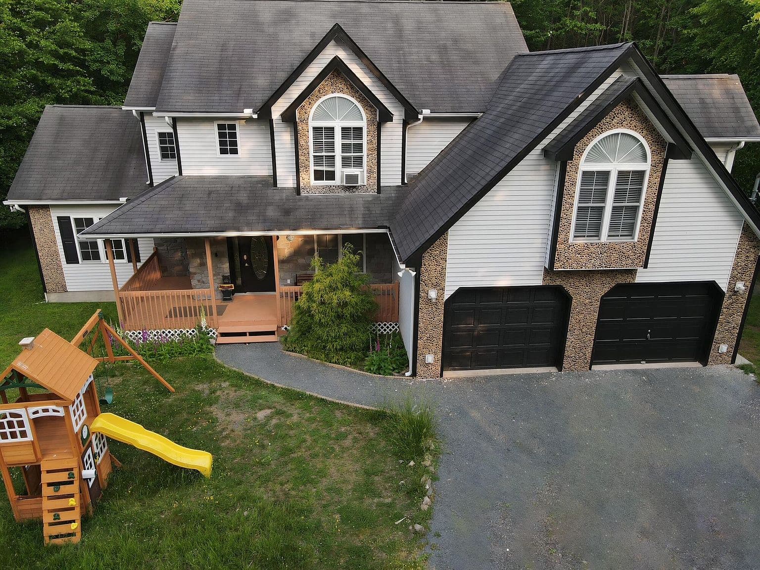 2115 Mink Ln - Image 2