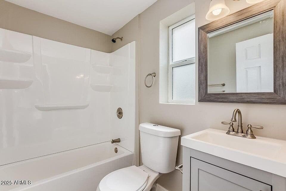 440 W Pepper Place — photo 5