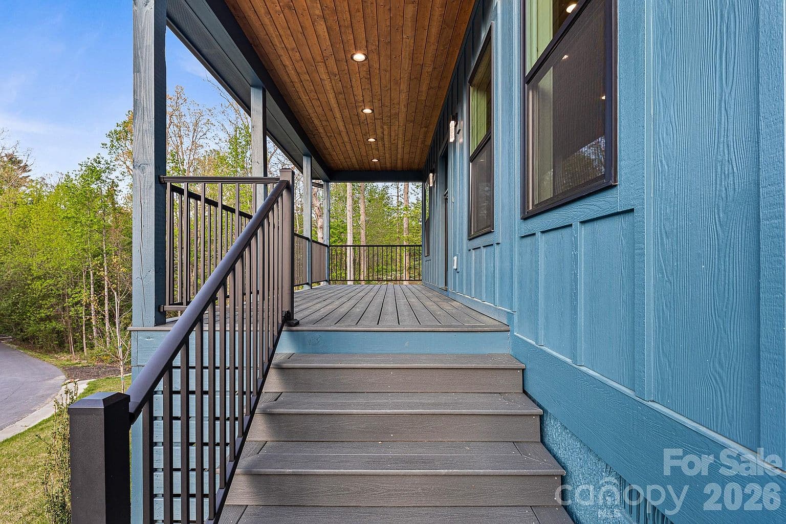 18 Winterhawk Dr — photo 6