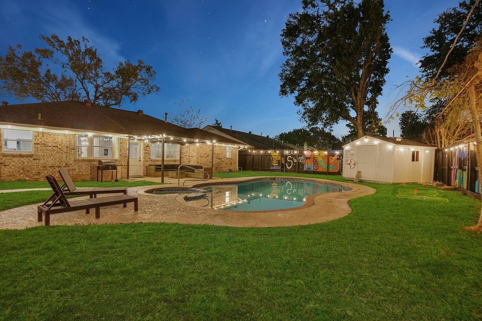 5819 Chrystell Ln - Image 2