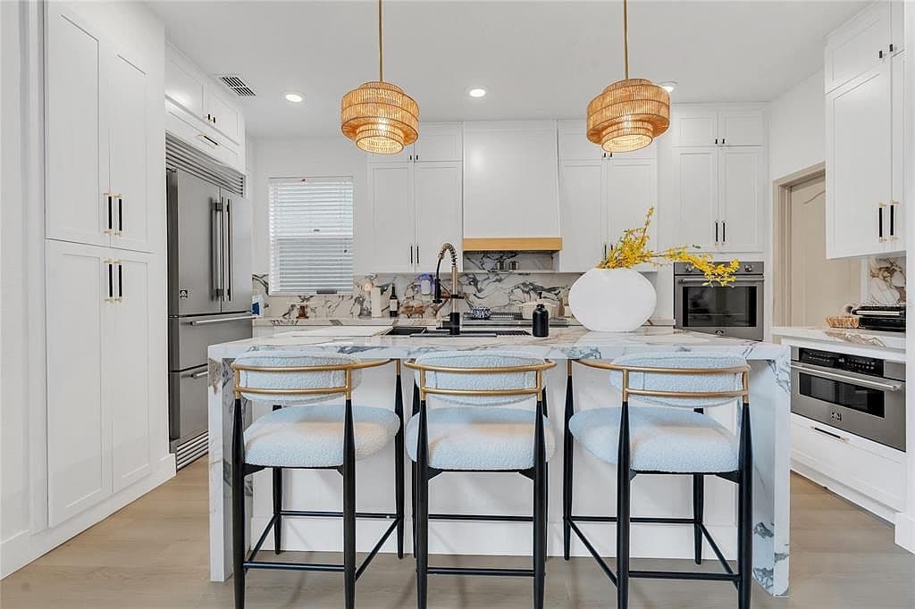 2908 Banana Palm Drive — photo 6