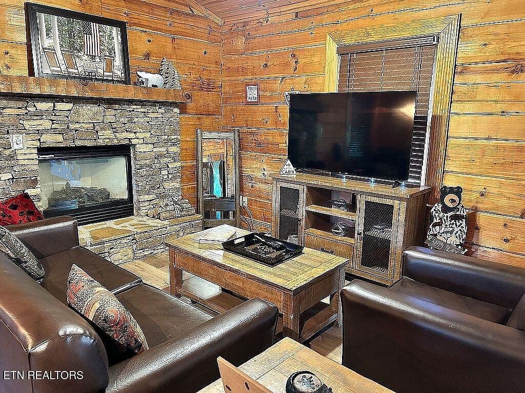 3215 Steeple Way - Image 3