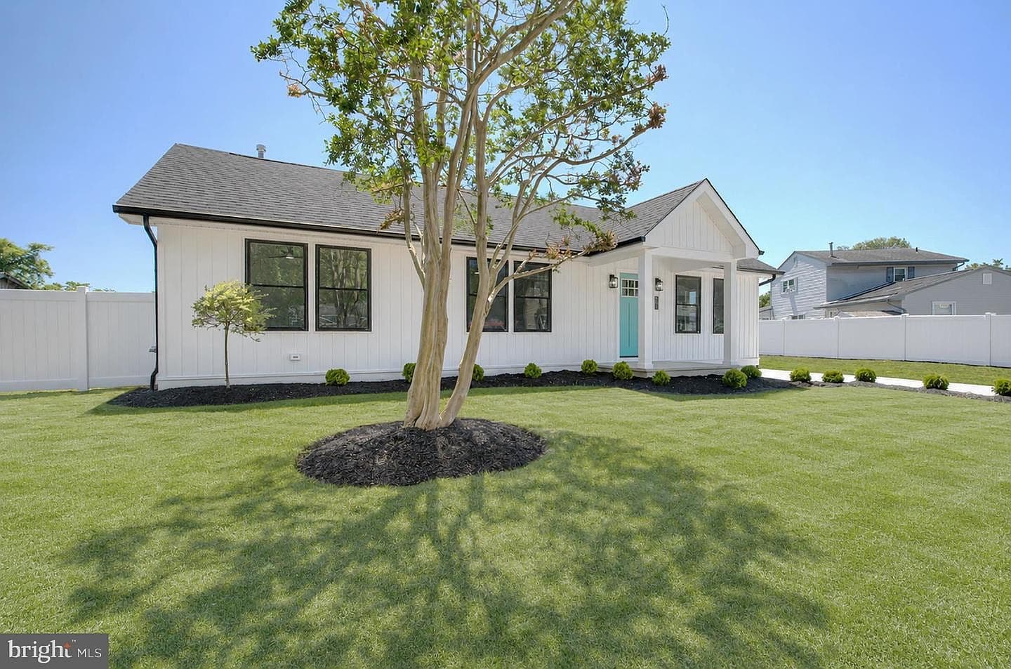 66 Beachhurst Dr