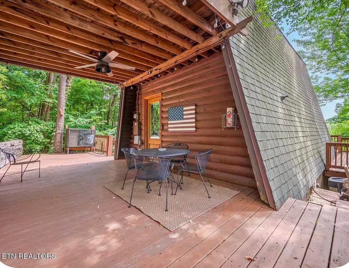 1020 Ski View Ln - Image 2