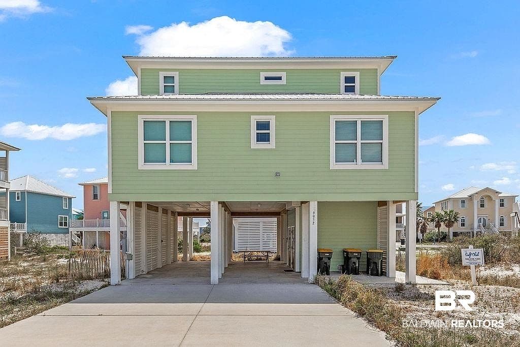 6052 Sawgrass Cir - Image 2