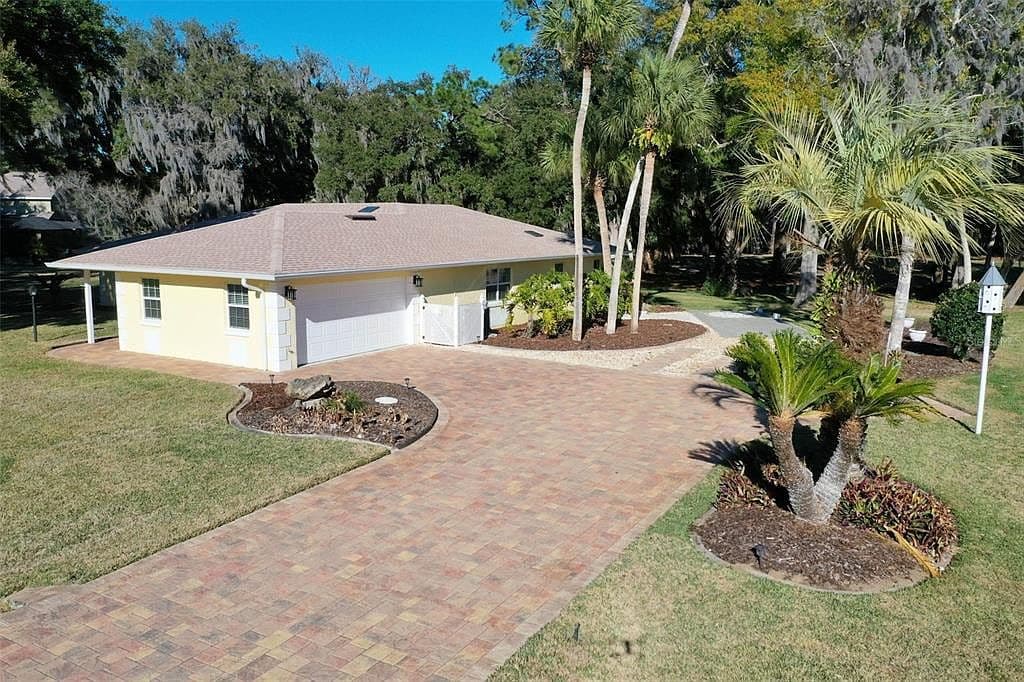 8 Cole Place - Image 2