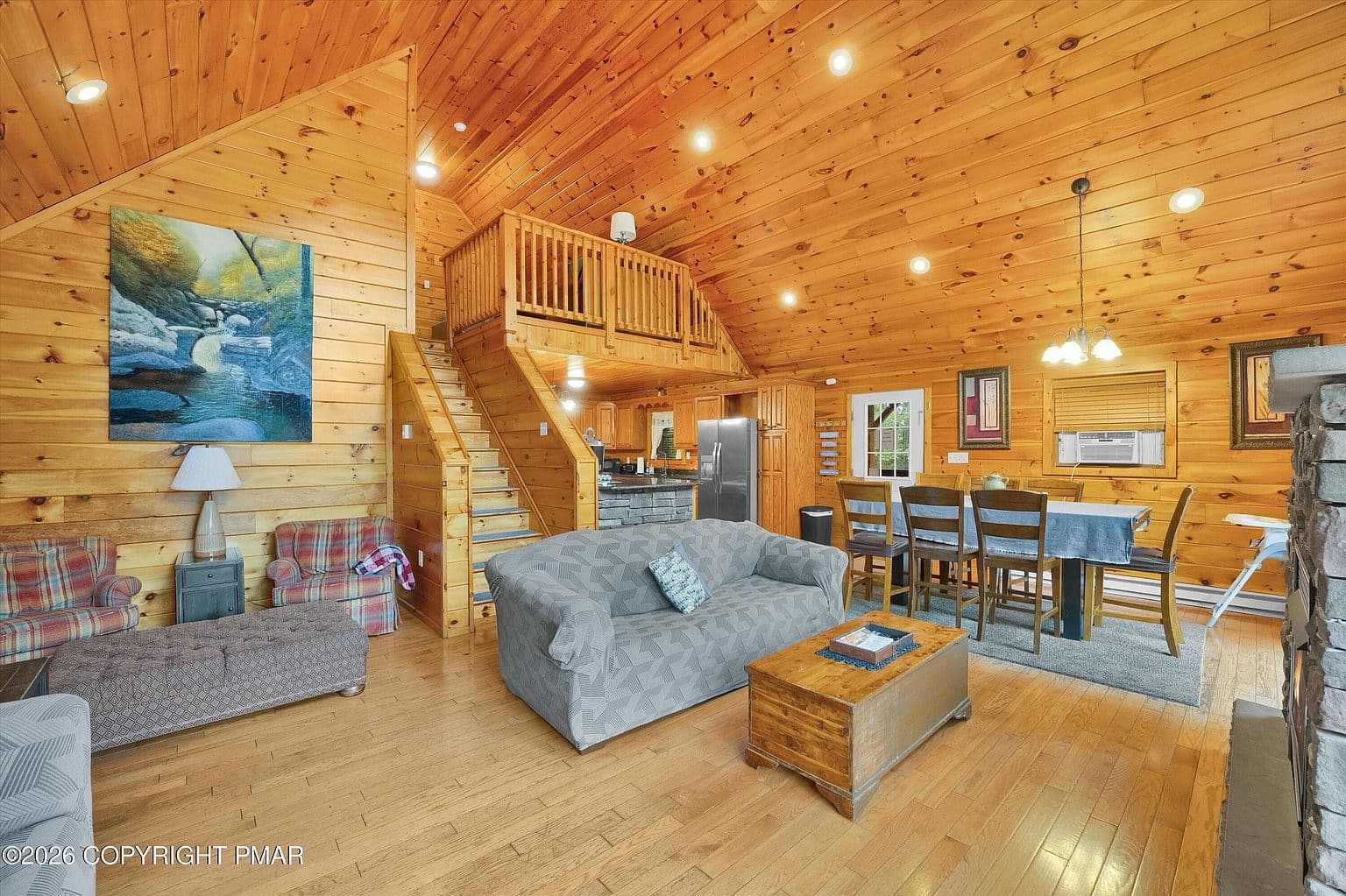 275 Hillary Dr W - Image 2