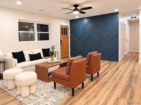 403 Prince Charles Dr — photo 2