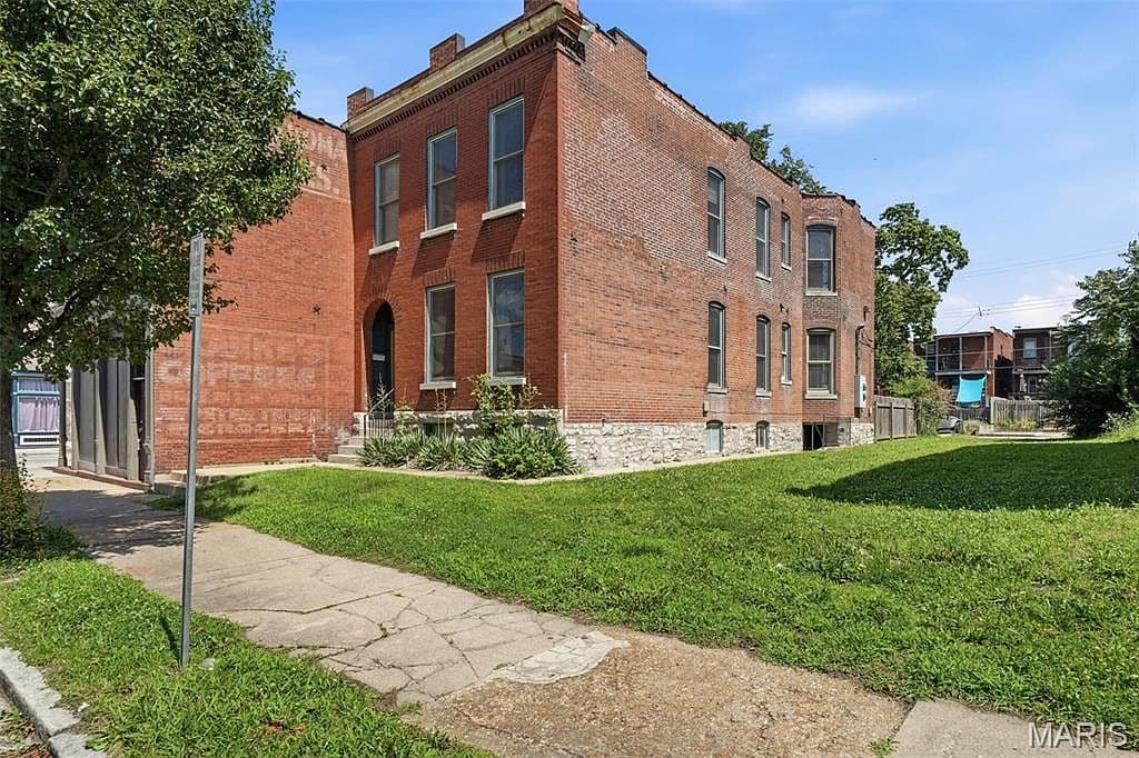 4249 Arco Ave - Image 3