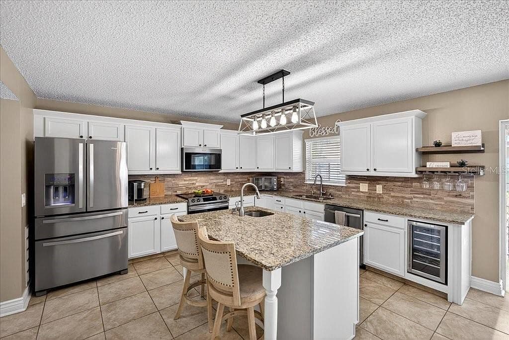 33 Red Barn Dr - Image 2