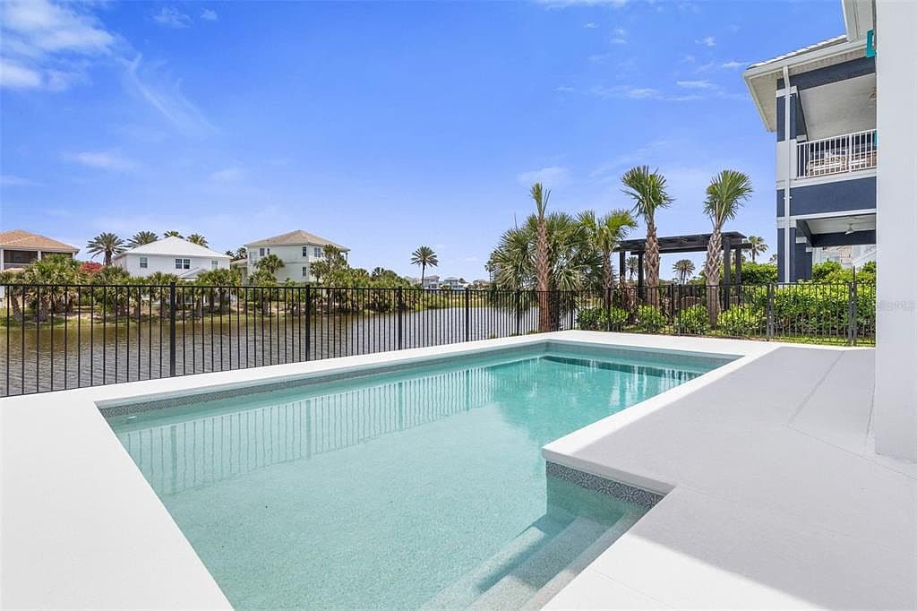 24 Cinnamon Beach Way - Image 2