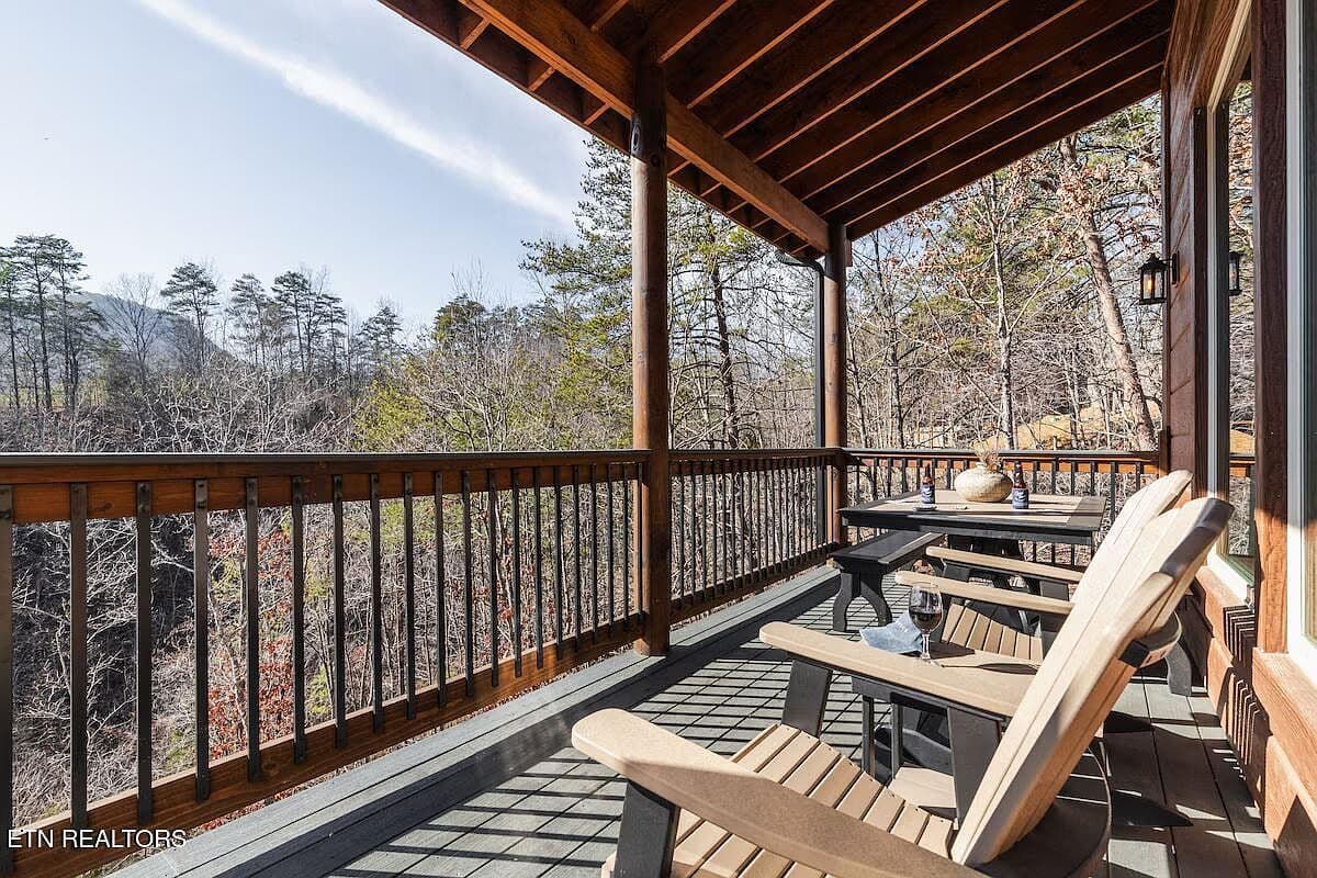 2110 Elk Pass Ln — photo 6
