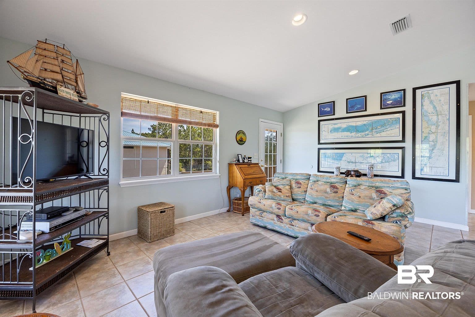 6782 Palmetto Dr - Image 3