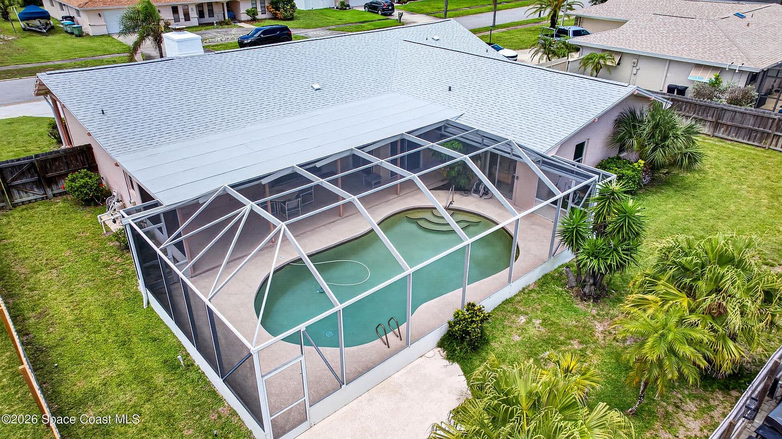 215 Dogwood Ave - Image 3