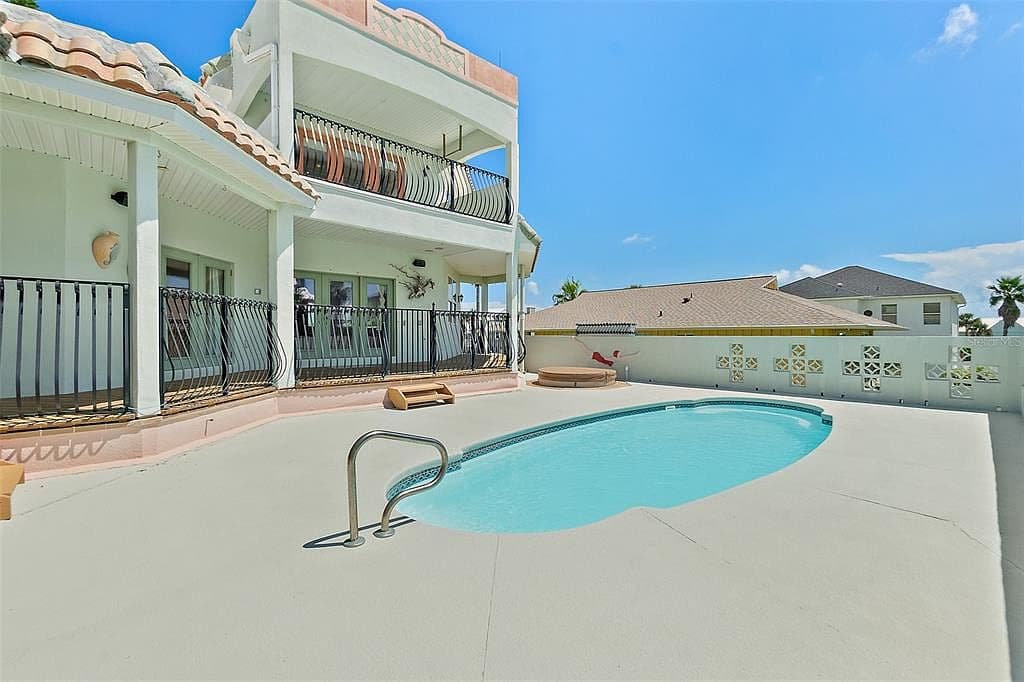 54 Ocean St - Image 3