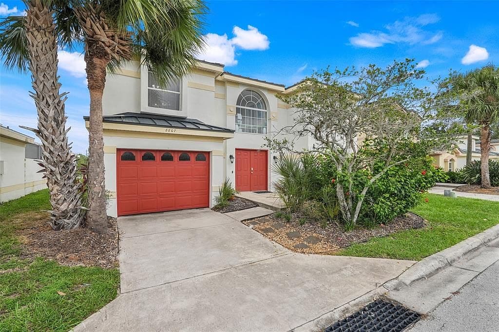 8807 Crayson Court