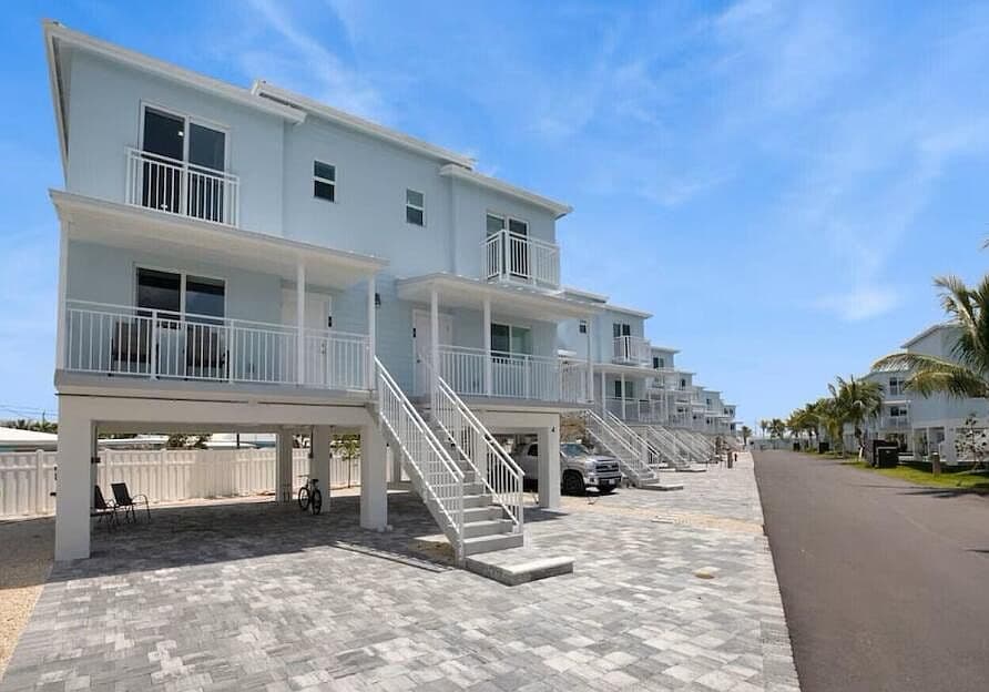 10877 Overseas Hwy Apt 7 - Image 2