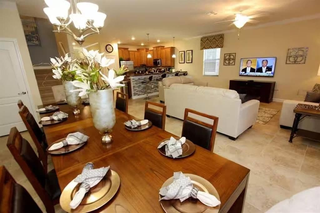 1524 Moon Valley Dr - Image 2