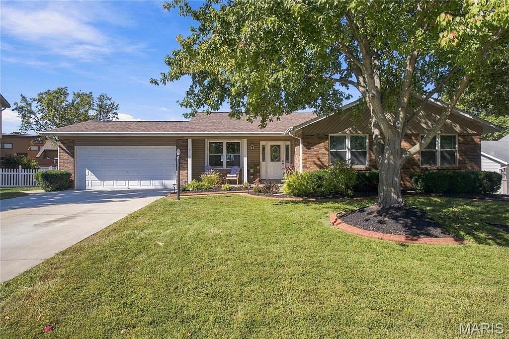 733 Cedar Glen Dr