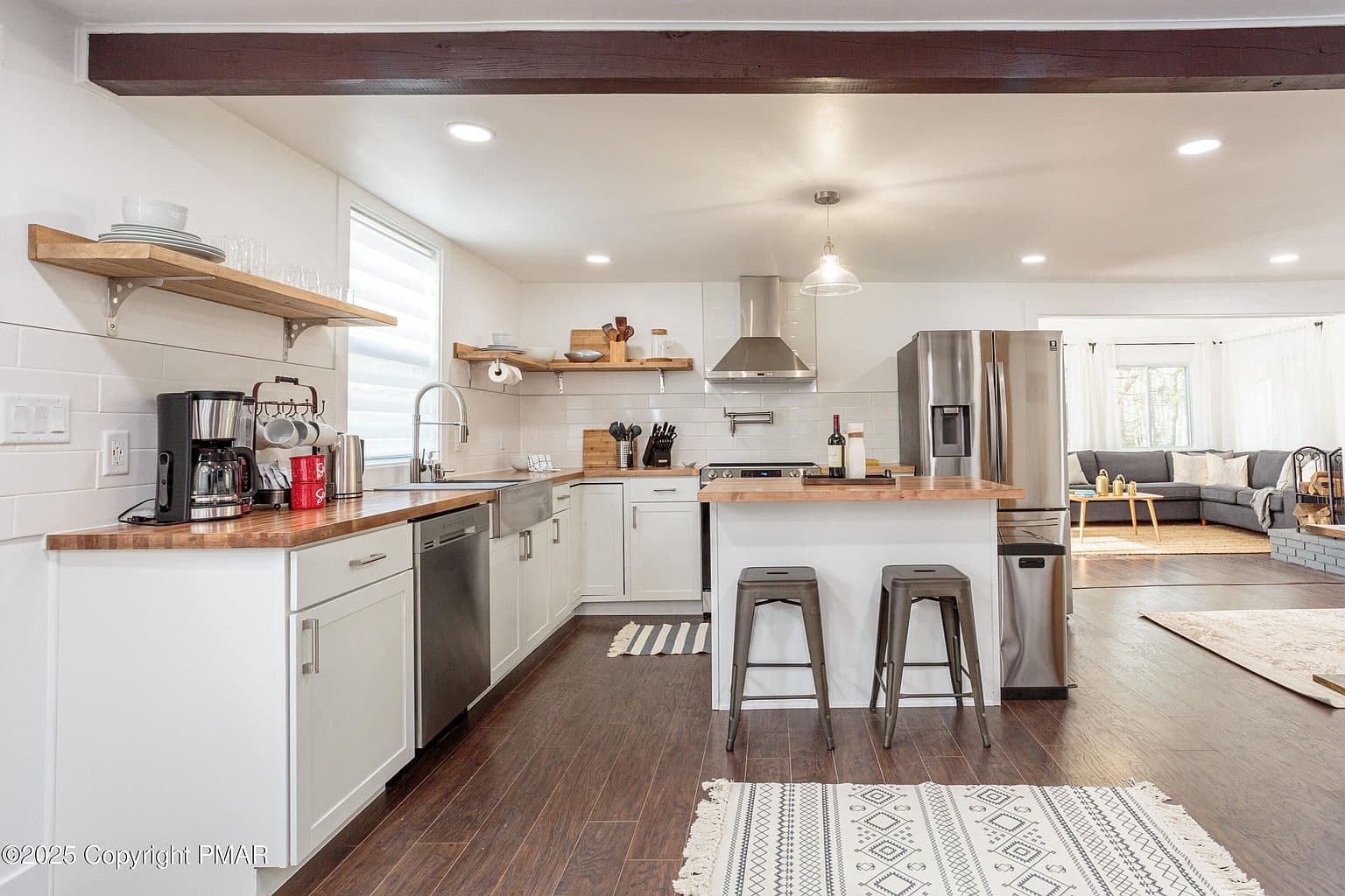 619 Washington Pl - Image 2
