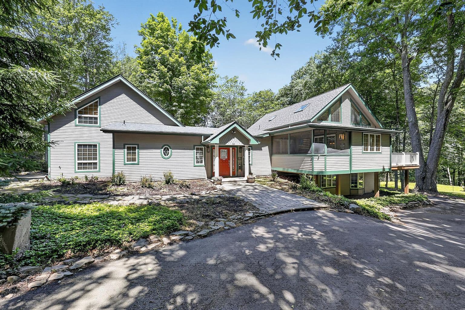 326 Fawn Rd