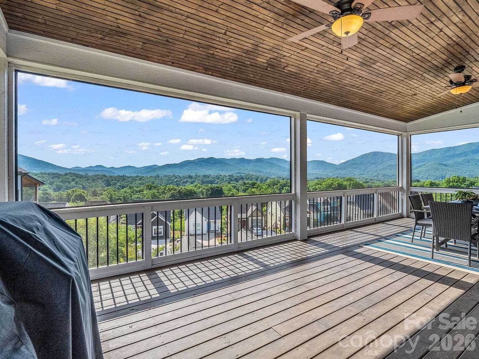 66 Tudor Way - Image 2