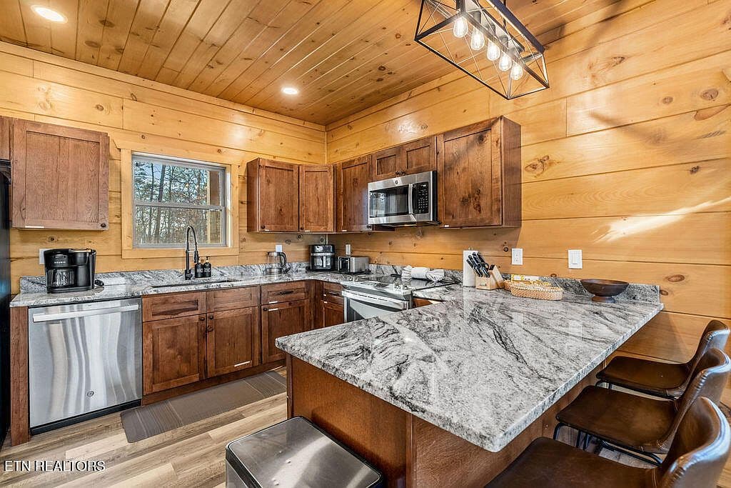 2832 Sequoia Rd — photo 5