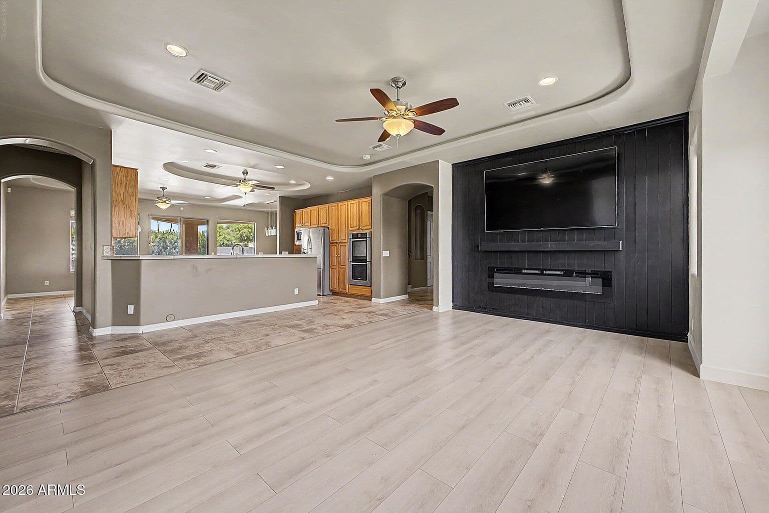 4550 E Princess Drive - Image 3