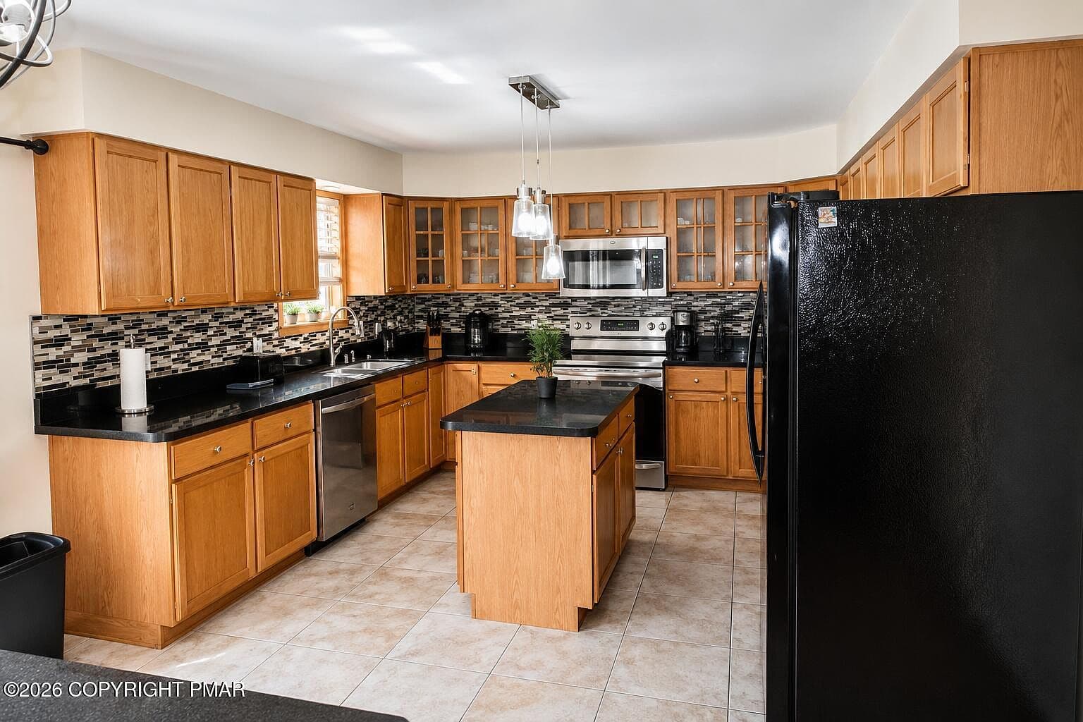 132 Crystal Dr - Image 3