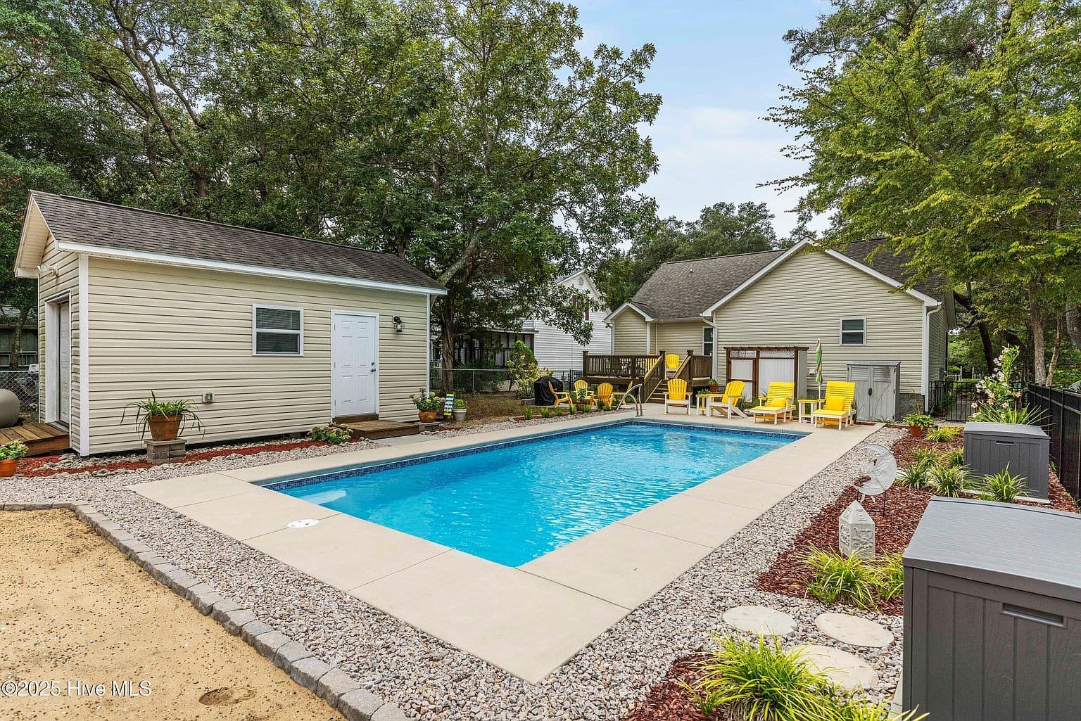 104 Ne 40th Street - Image 3