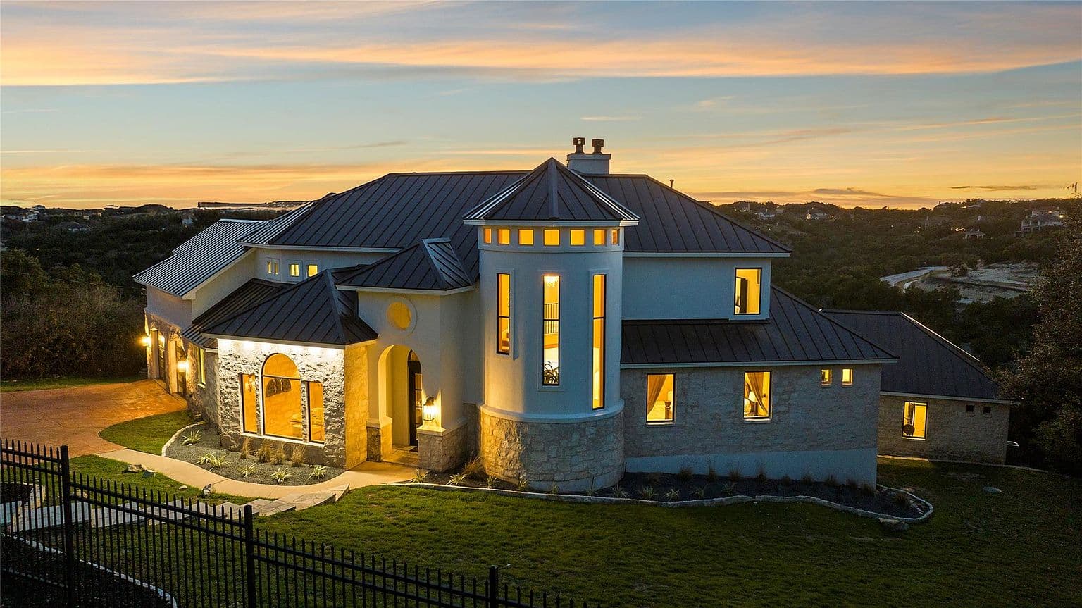 5009 Mcintyre Cir