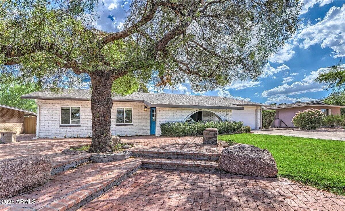 8637 E Camelback Road — photo 3