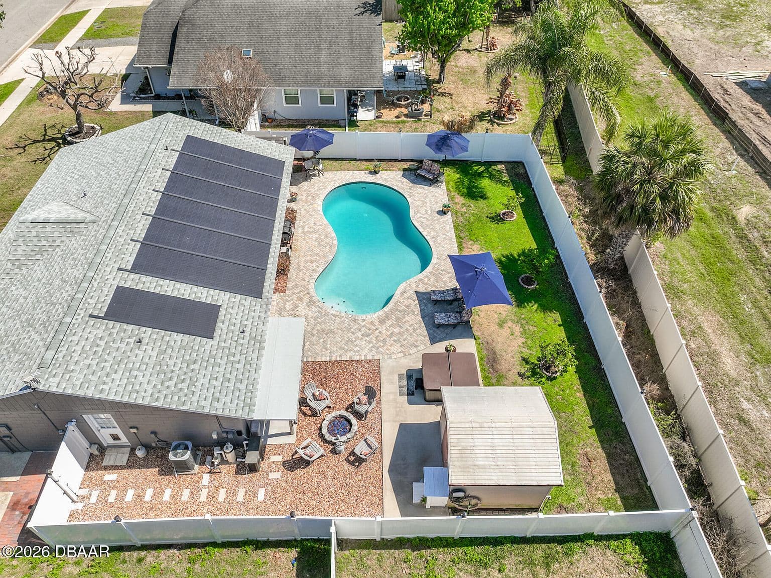 589 Clairmont Ln