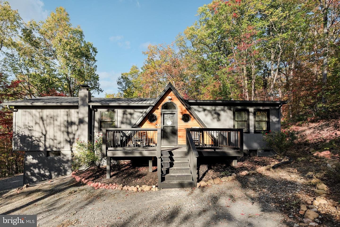 140 Wildwood Ln