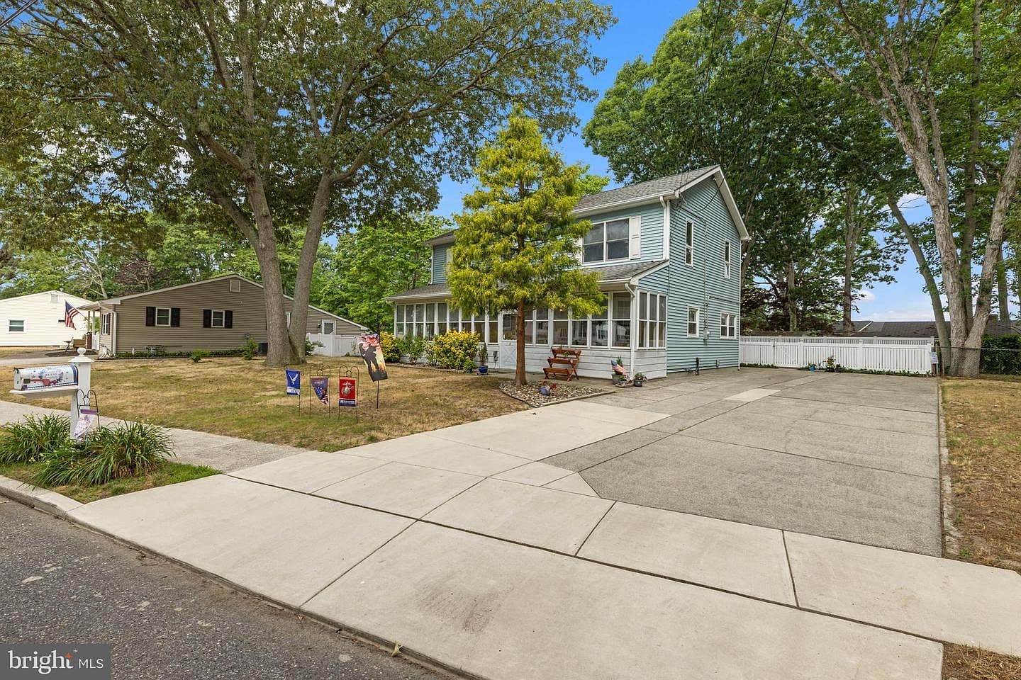 9 Carlton Dr - Image 3