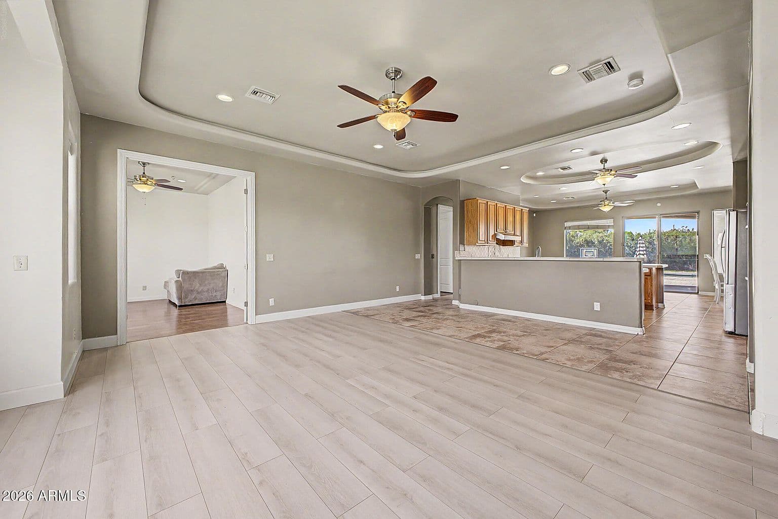 4550 E Princess Drive - Image 2