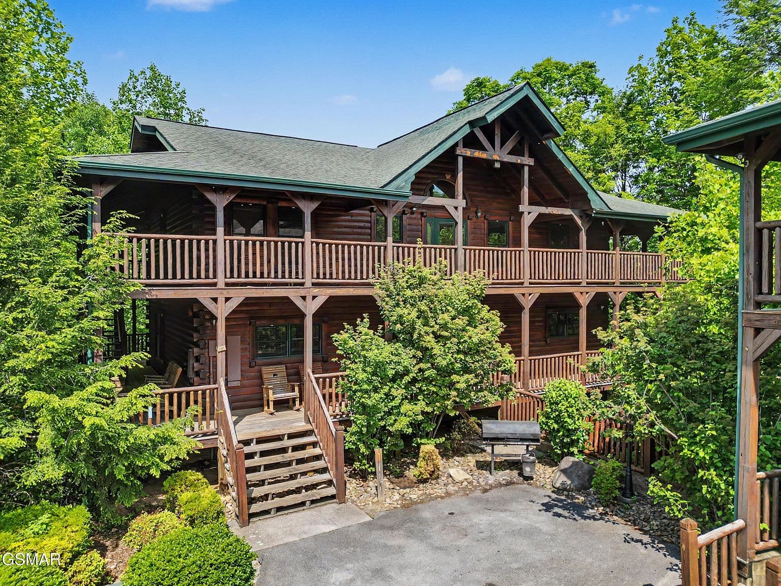 805 Spirit Loop Way
