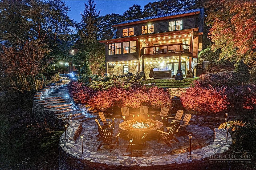 419 Summit Trail