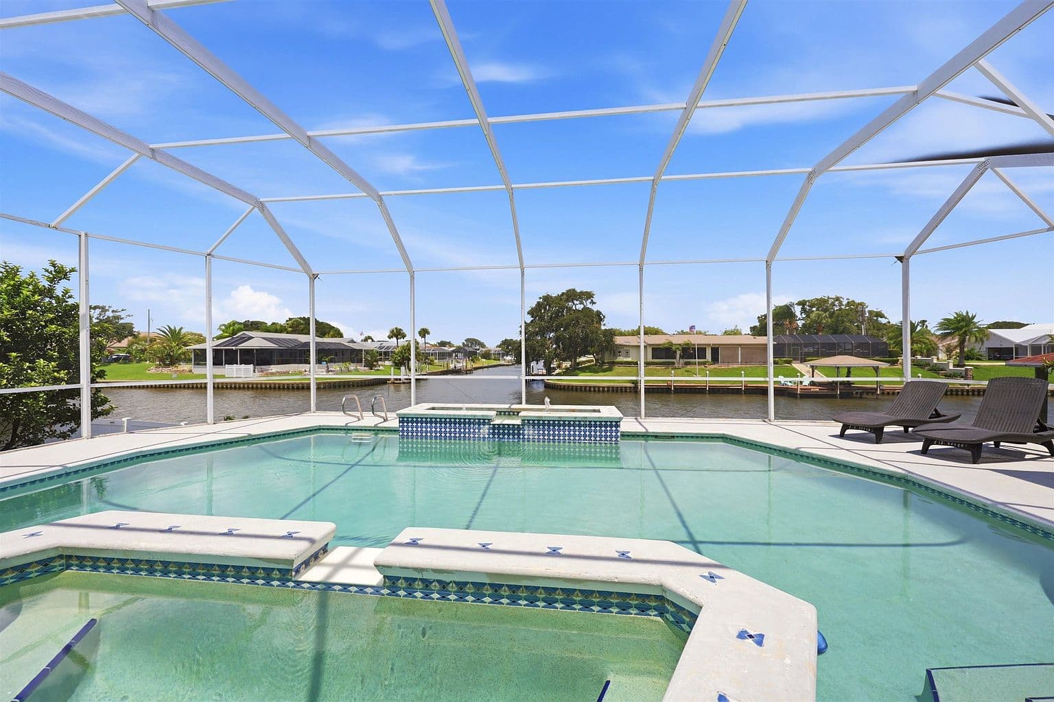 76 Club House Dr - Image 2