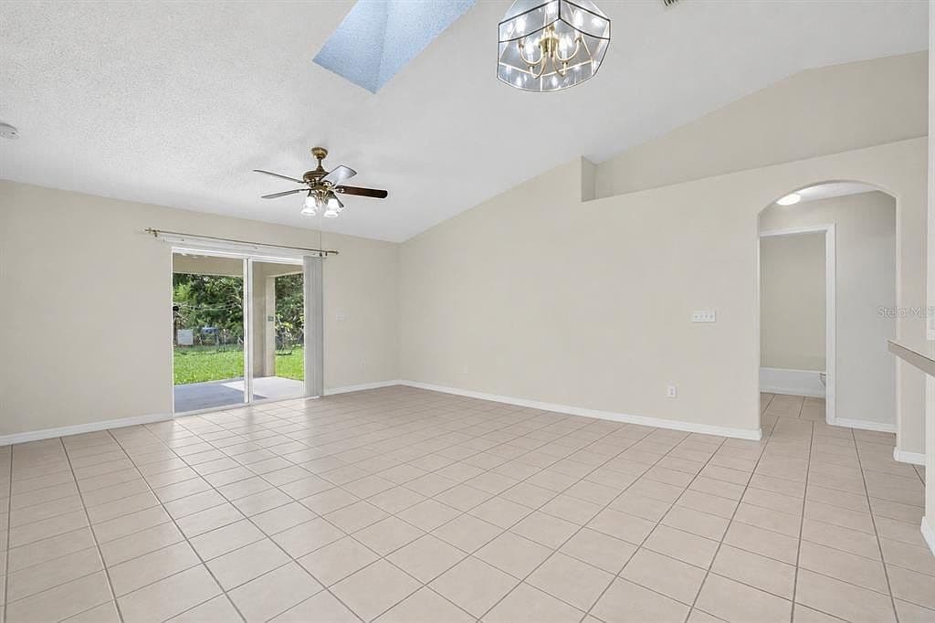 25 Rymshaw Drive — photo 5