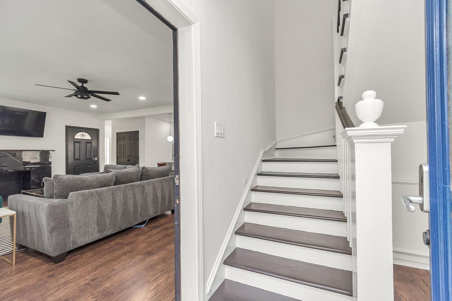 2116 Berry St - Image 3