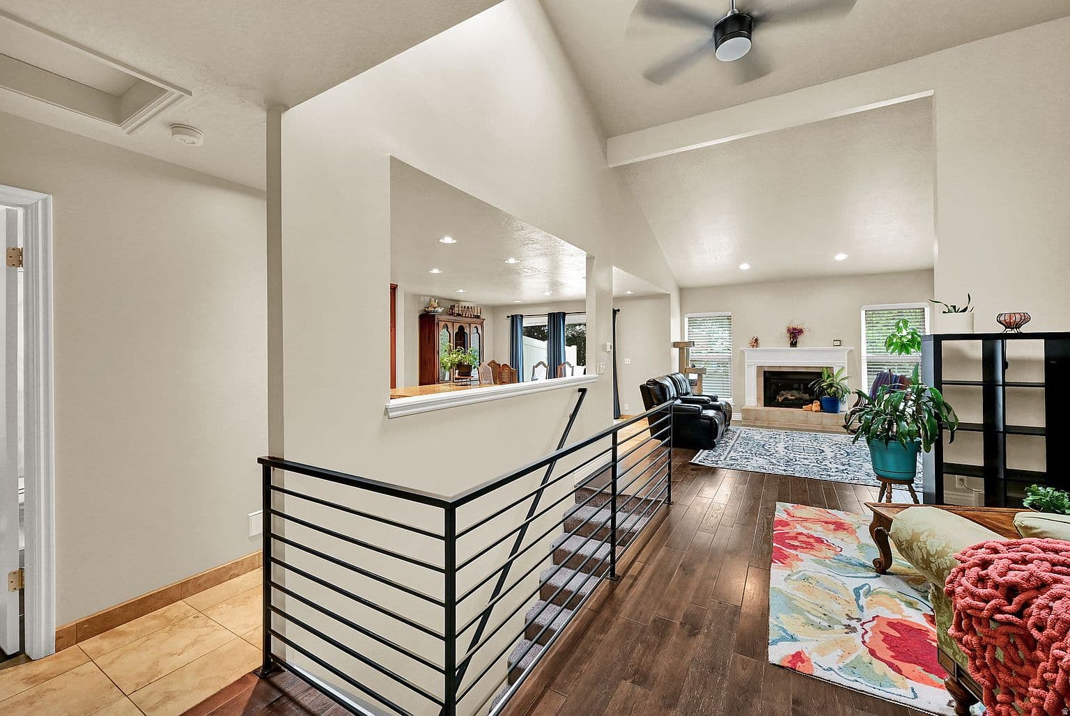 2246 E Lincoln Ct - Image 2