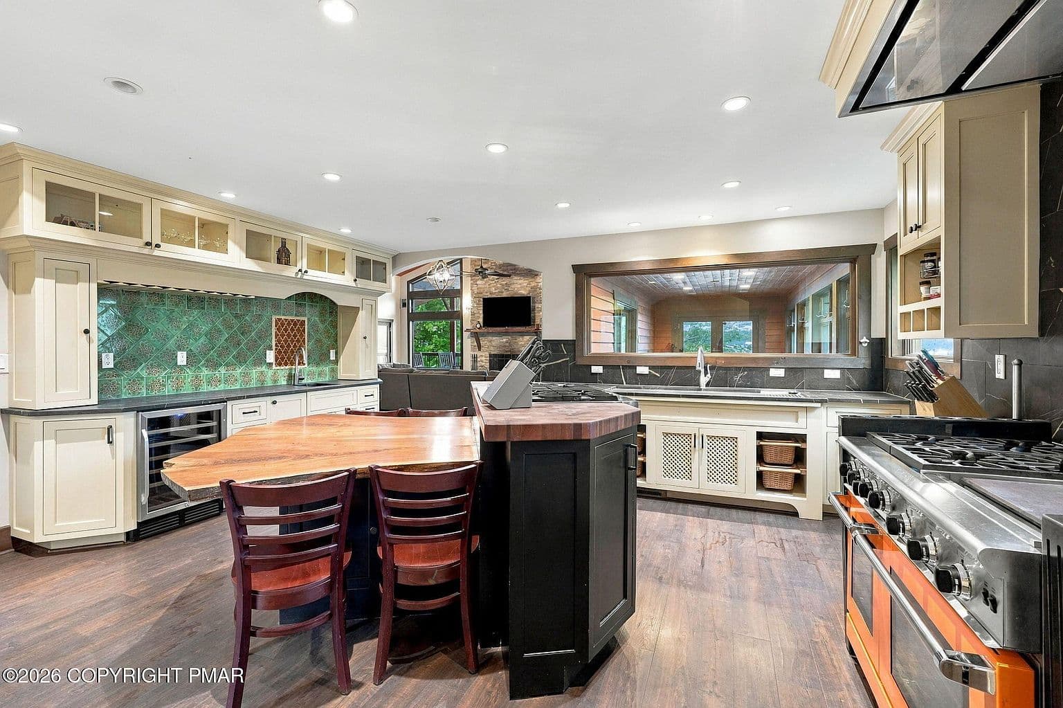84 Longfellow Cir — photo 5