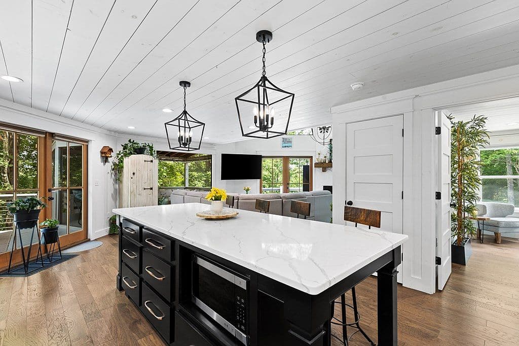 74 Valley Dr - Image 3