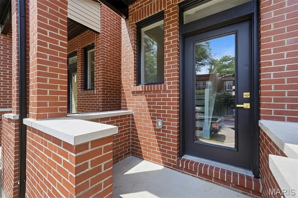 4439 Gibson Ave - Image 3