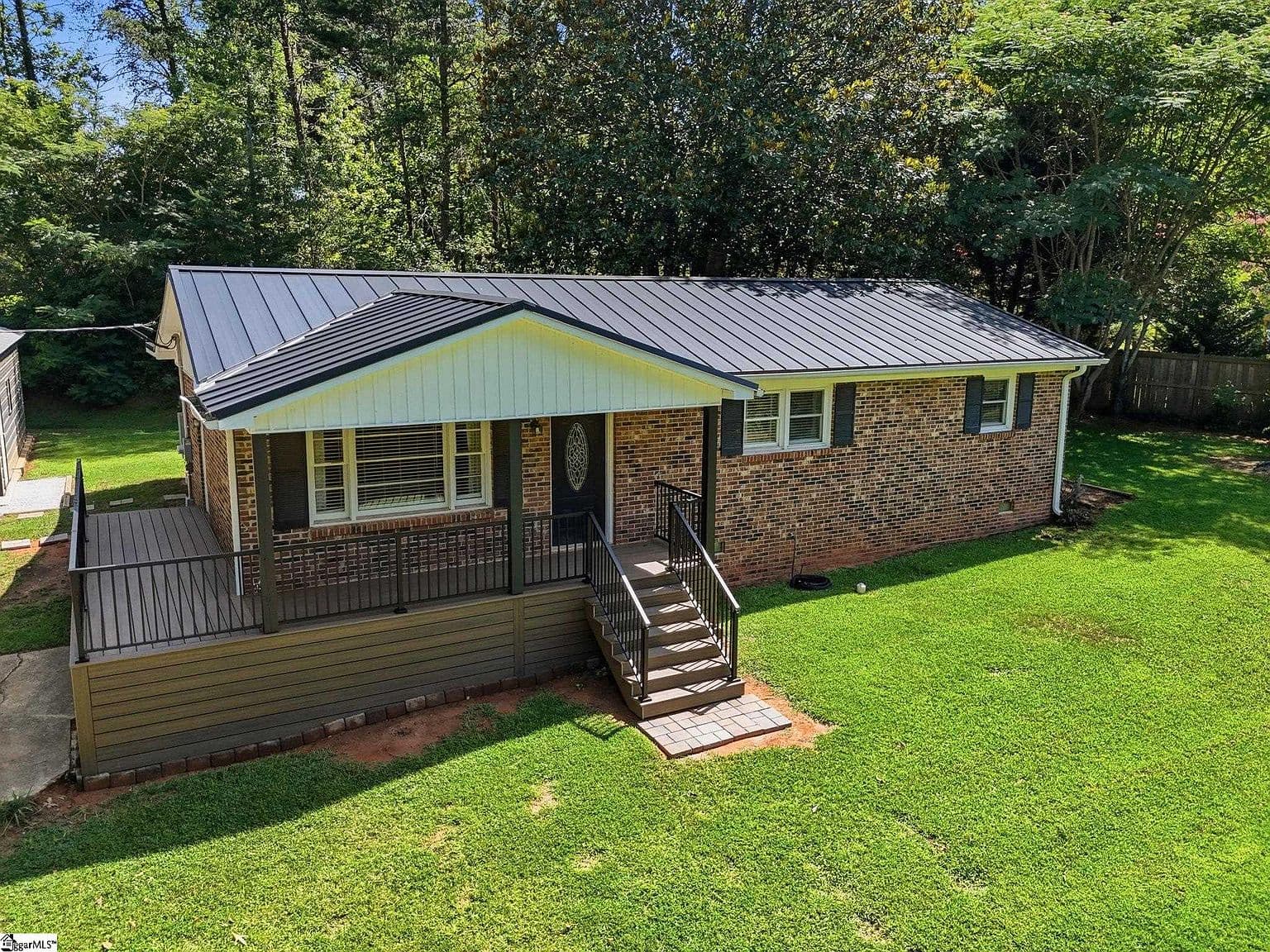 30 Dogwood Dr - Image 2