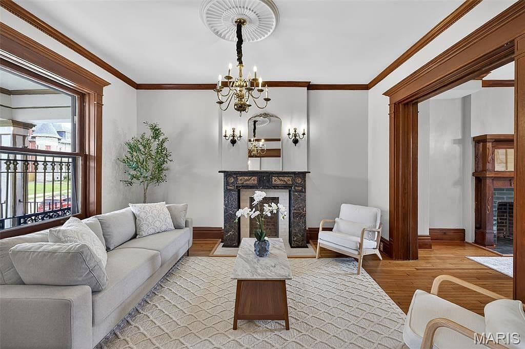 4546 Washington Blvd - Image 2